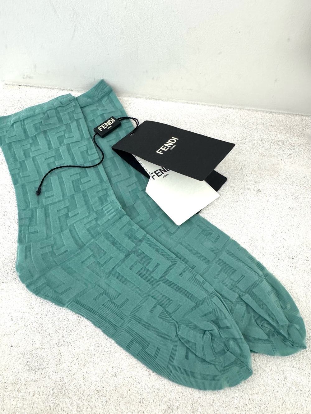 FENDI FF Logo Signature Socks – Oil Green – NWT Made in Italy